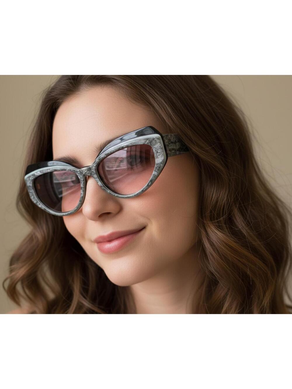 Robert La Roche France Mod. 4 Women Sunglasses Cat-Eye Black